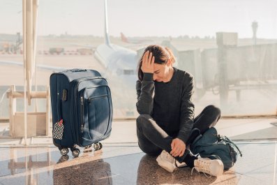 Woman Packs Suitcase in the Dark, Then Makes Horror Realization at Airport