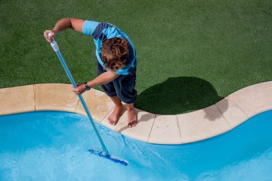 What Dog-Loving Pool Cleaner Gets Caught Doing on Camera Goes Viral